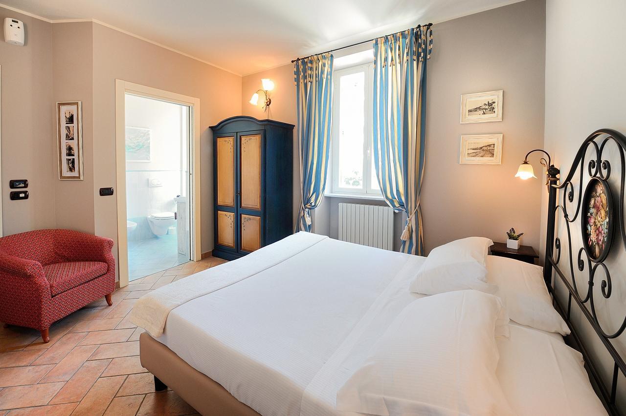 Albergo Giuan Арма ди Таджия Екстериор снимка