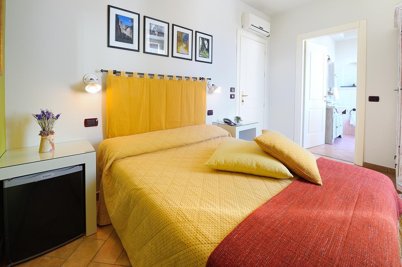 Albergo Giuan Арма ди Таджия Екстериор снимка